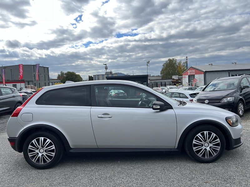 Volvo C30 1.6D ABS KLIMATIZACE TAŽNÉ - fotka 8 z 35