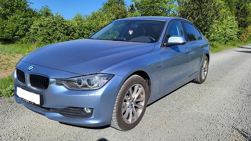 BMW Řada 3  320D XDRIVE   1MAJITEL ČR - fotka 14 z 37