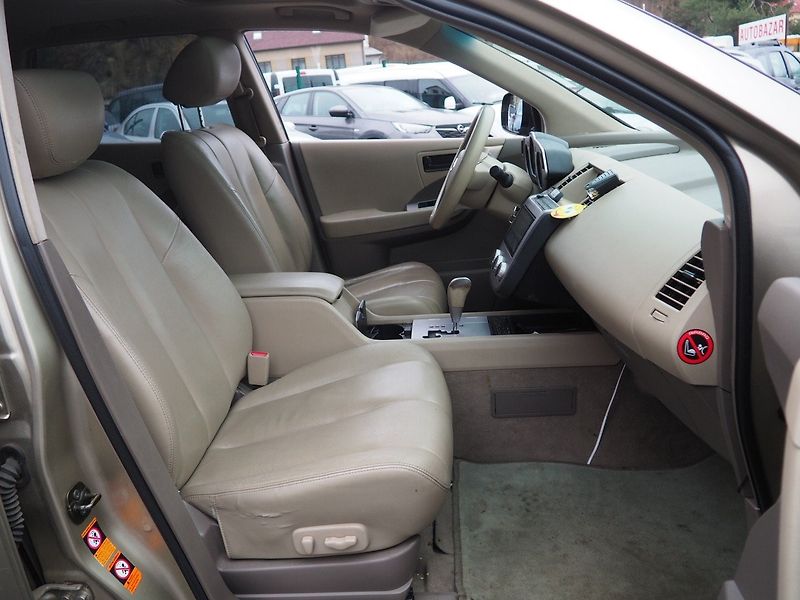 Nissan Murano (2006) 3.6 V6, Elegance, 4x4 - fotka 18 z 35