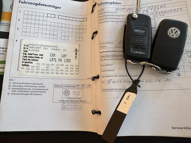 Volkswagen Golf Variant (2010) 1.4TSi,rezervace - fotka 29 z 41