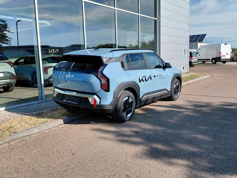 Kia EV3 EARTH elektromotor 150kW/204k - fotka 8 z 12