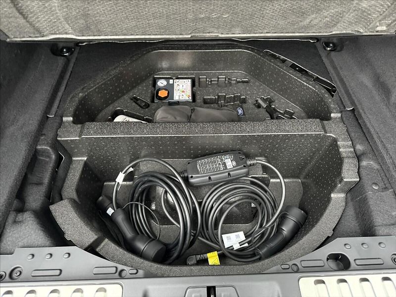 Land Rover Range Rover Sport (2025) 3,0 AUTOBIOGRAPHY P550e - fotka 48 z 48
