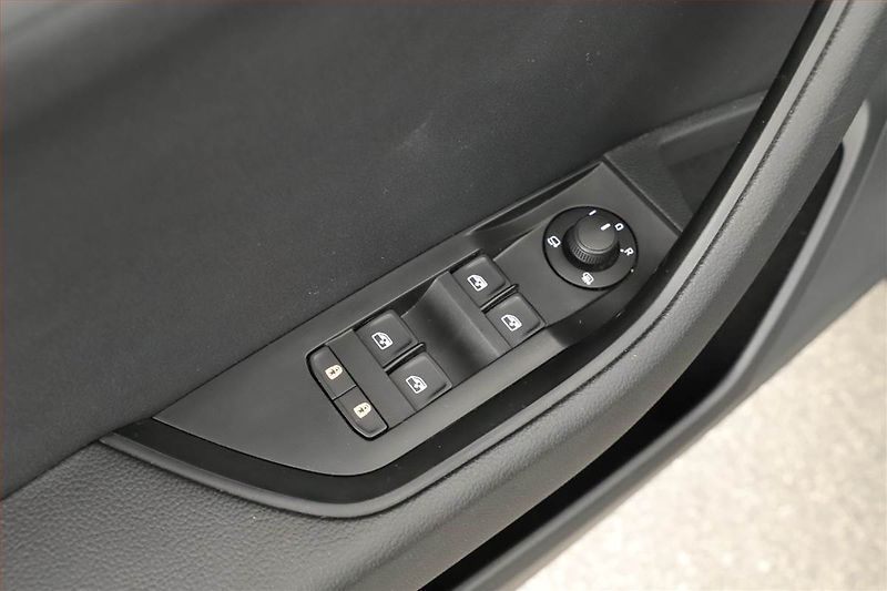 Škoda Superb (2020) 2.0 TDI - fotka 9 z 18