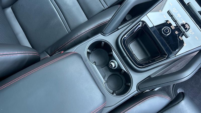 Porsche Cayenne S Coupe E3 II - fotka 22 z 30