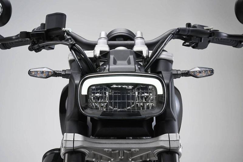 Benelli (2026) Leoncino Bobber 400 - fotka 7 z 12