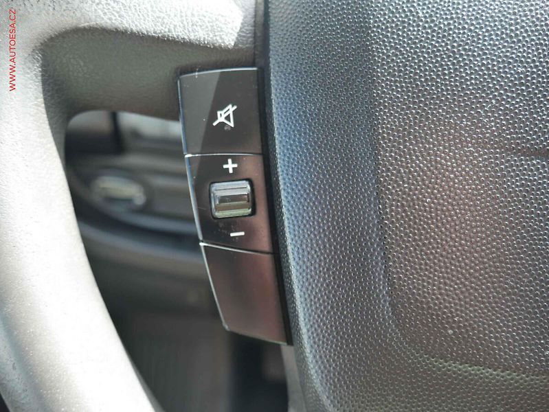 Citroën Jumper (2018) 2.0HDi L3H2 6míst, ČR, STK3 - fotka 14 z 20