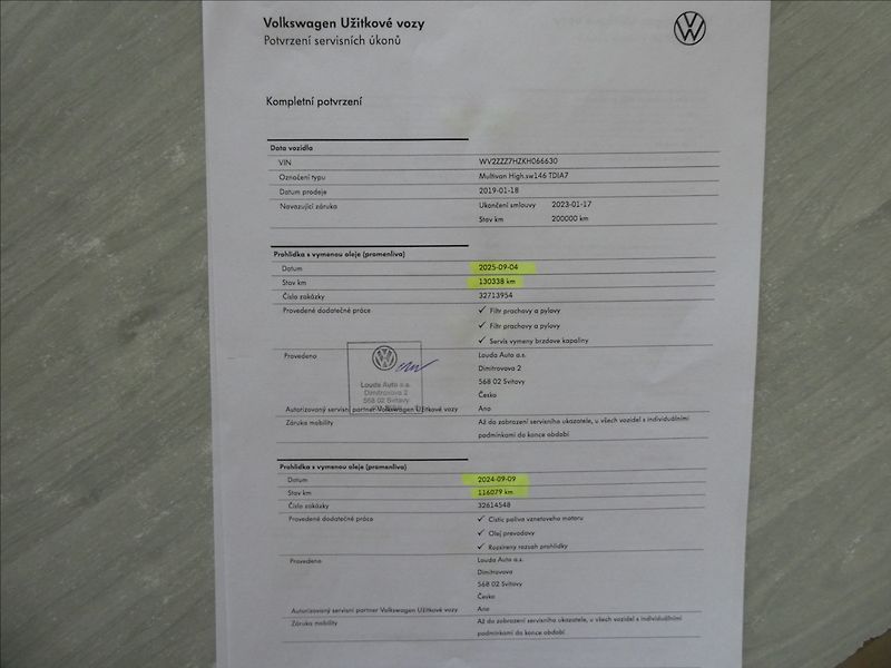 Volkswagen Multivan 2,0 TDi DSG Highline,1.majitel - fotka 47 z 50