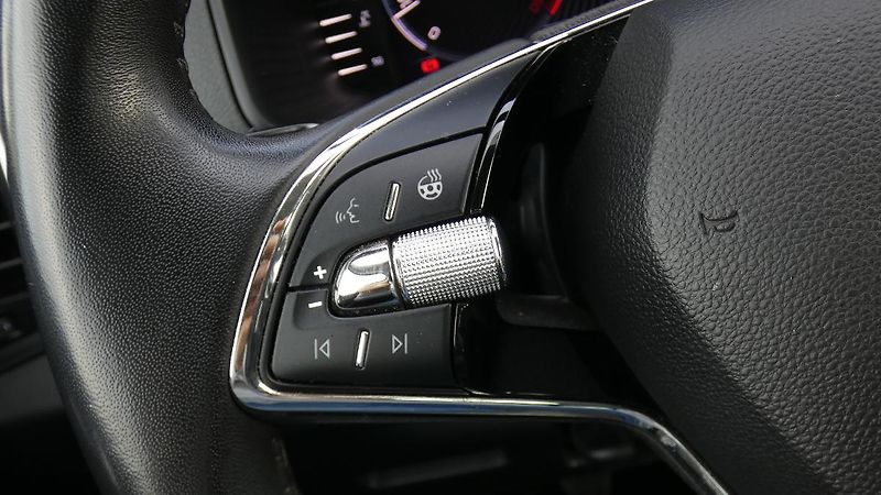 Škoda Karoq 2.0 TDI Style - fotka 11 z 22
