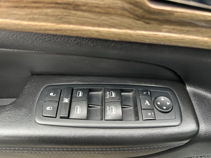 Jeep Grand Cherokee 3.0CRD OVERLAND TAŽNÉ odp.DPH - fotka 12 z 41
