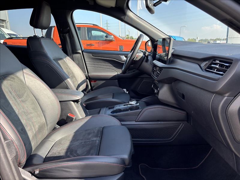 Ford Kuga 2,5 HEV ST-Line X132kW AUT - fotka 19 z 46