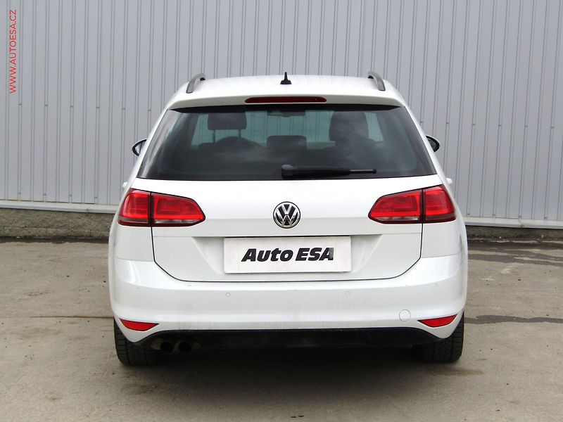 Volkswagen Golf (2014) 1.6 TDi 4x4, CUP, navi - fotka 5 z 17
