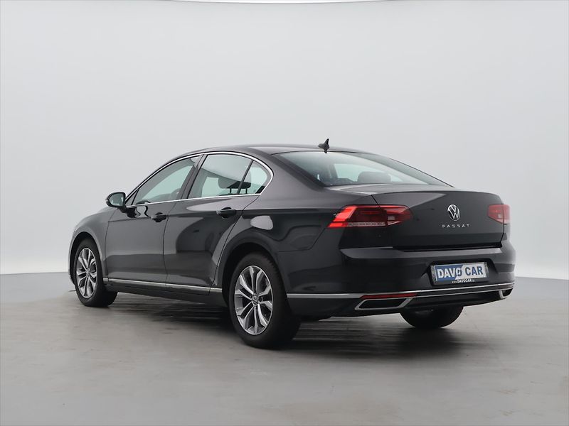 Volkswagen Passat 2,0 TDI Elegance Aut.Klima CZ - fotka 5 z 29