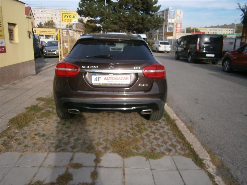 Mercedes-Benz GLA 2,2 CDI 4 MATIC - fotka 5 z 15