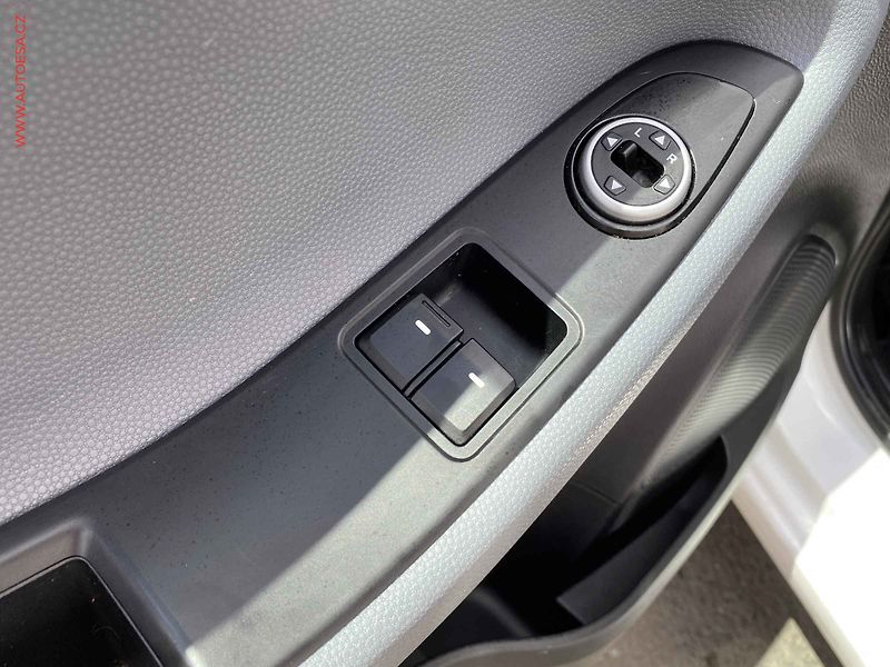 Hyundai i20 (2017) 1.2i, Go! - fotka 13 z 14
