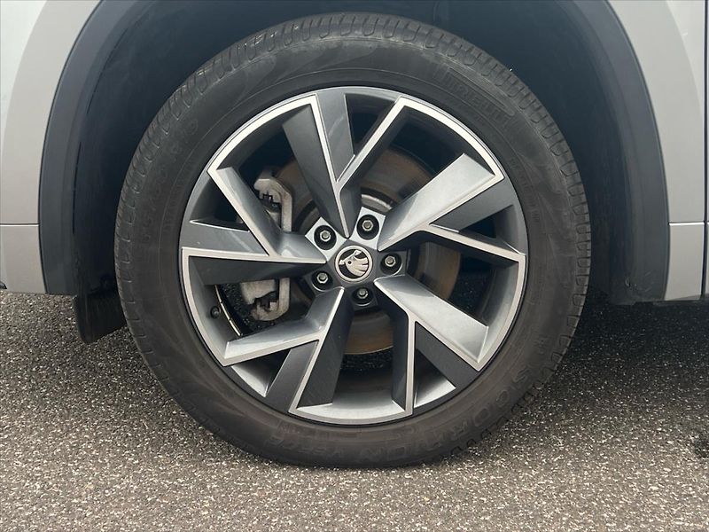 Škoda Kodiaq 2,0 TDi 147kW 7DSG 4x4 SPORTLI - fotka 12 z 32