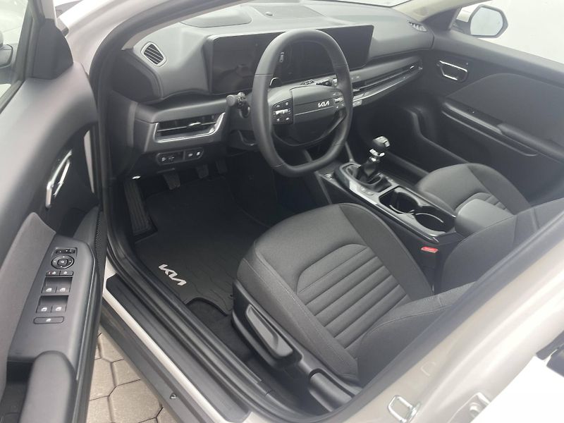 Kia K4 (2026) EXCLUSIVE 1,0 T-GDi - fotka 5 z 6