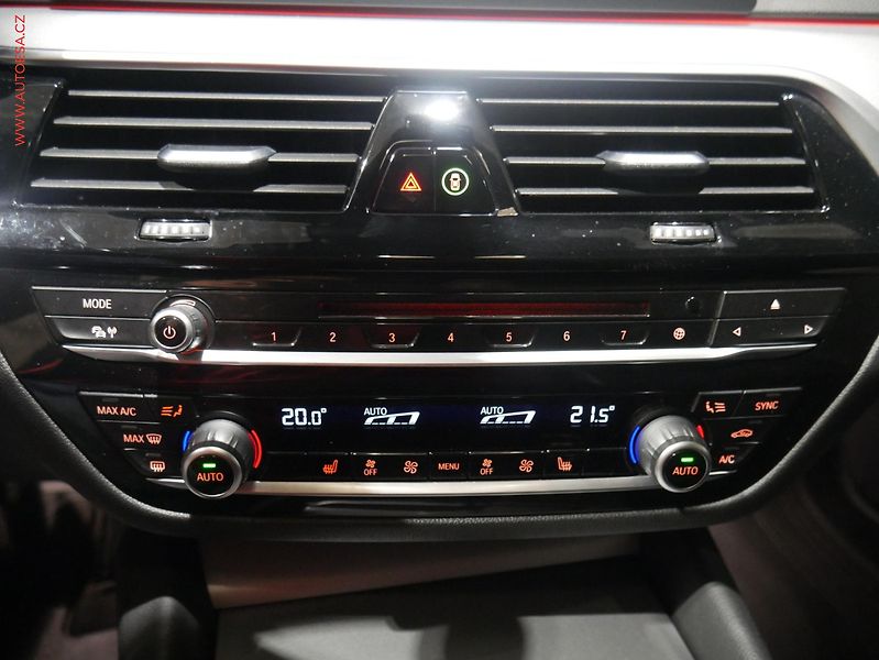 BMW Řada 5 (2017) 2.0d 520xd, AT, LED, panor - fotka 14 z 24
