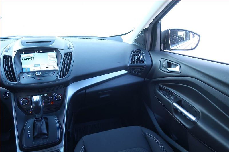Ford Kuga (2017) 1.5 TDCi, Automat, Navi - fotka 8 z 22