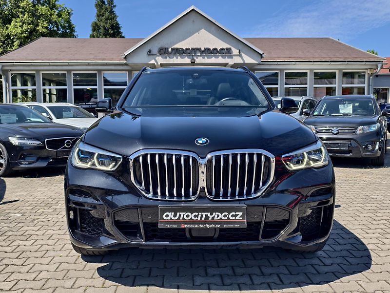 BMW X5 xDrive40d 250kW M-PAKET, DPH - fotka 2 z 28