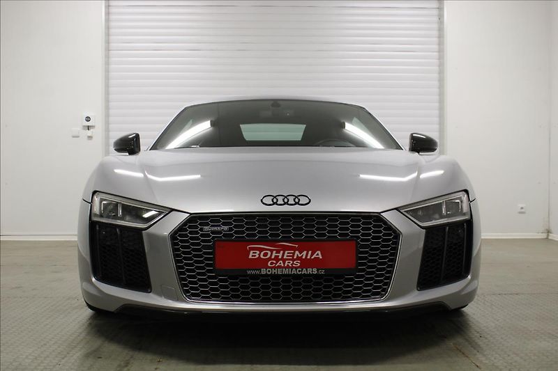 Audi R8 5,2 FSI V10 plus QUATTRO Ceram - fotka 2 z 41