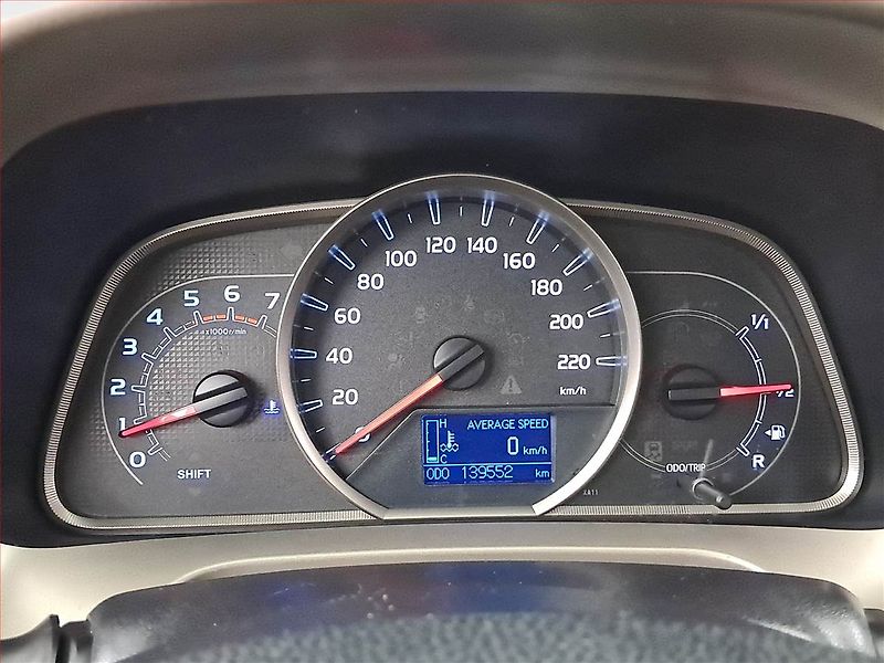 Toyota RAV4 (2014) 2.2 D-4D, 4X4, Xenony - fotka 11 z 20