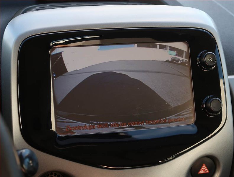 Toyota Aygo (2015) 1.0 VVT-i, Tempomat - fotka 17 z 18