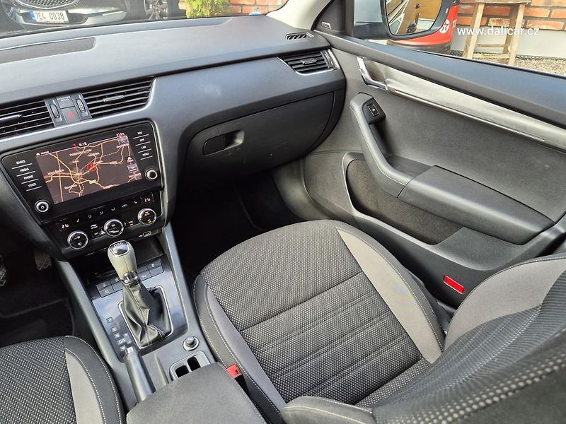 Škoda Octavia (2018) 2.0TDi 110KW FullLed SCOUT 4x4 - fotka 30 z 53