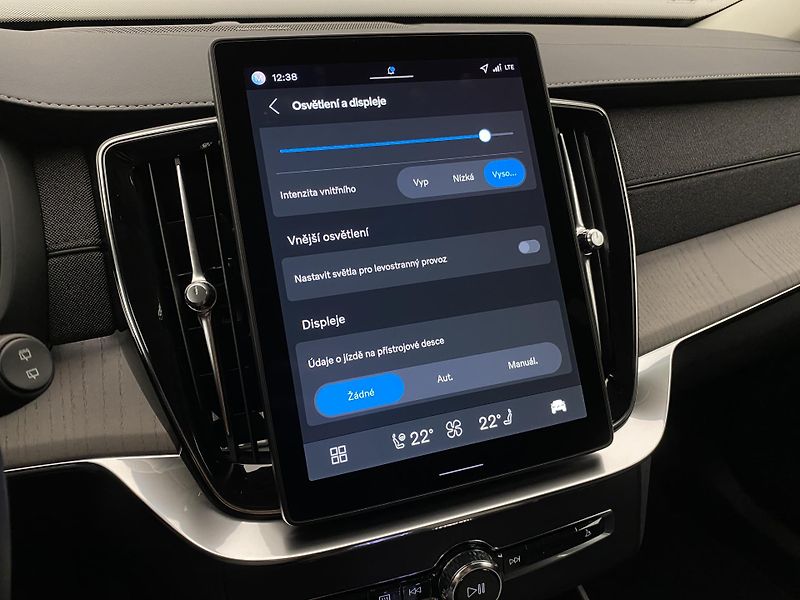 Volvo XC90 (2026) T8 AWD Plug-in DARK PLUS 7m - fotka 58 z 78