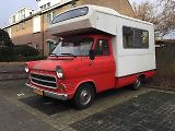Ford Transit z roku 1975, v podobném provedení jaké měl Brouček z nové české rodinné komedie, vyfotografovaný v Holandsku.