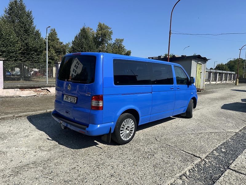 Volkswagen Caravelle (2005) 2.5 TDI 128kw 4x4 8 míst - fotka 3 z 16