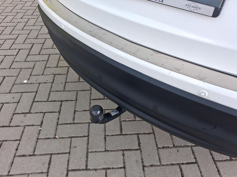 Mazda CX-5 (2016) 2,2 SKYACTIV 4x4 NAVI SERVISKA - fotka 14 z 37