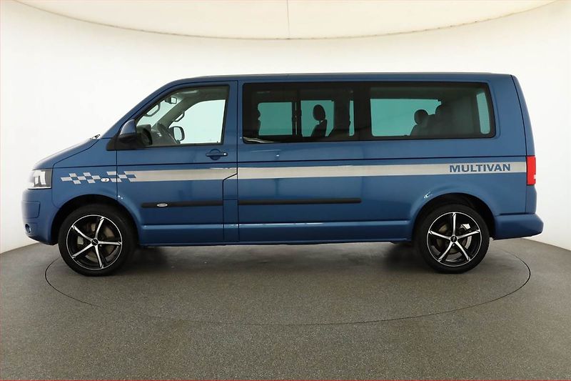 Volkswagen Multivan (2010) Comfortline 2.0 TDI 4Motion - fotka 3 z 17