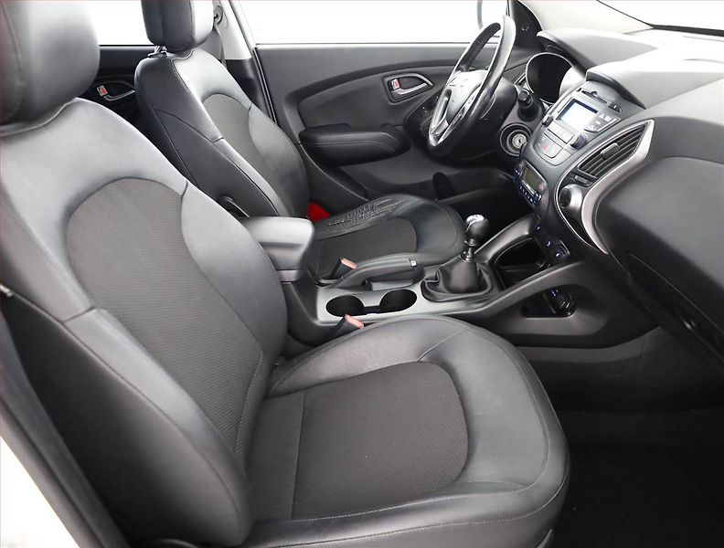 Hyundai ix35 (2014) 1.7 CRDi, Tempomat - fotka 7 z 16