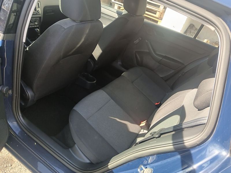 Škoda Rapid 1.2 TSI Spaceback Active 66kw - fotka 14 z 19