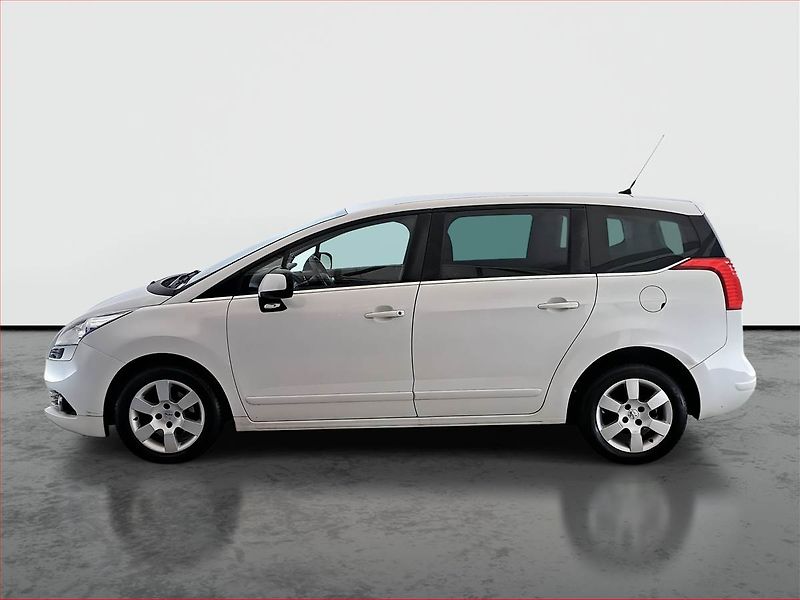Peugeot 5008 (2011) 1.6 HDi, Serv.kniha, Tempomat - fotka 3 z 14