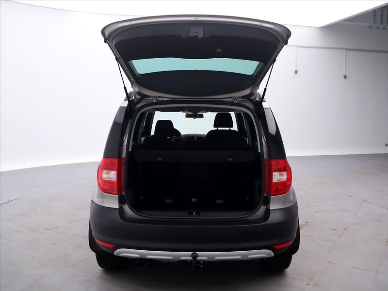 Škoda Yeti 2.0 TDI 103KW 4X4 PANORAMA - fotka 9 z 31