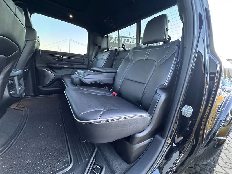 RAM 1500 (2024) LIM 4X4 291KW 5,7 HEMI 6 DPH - fotka 39 z 50
