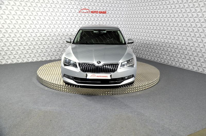 Škoda Superb (2018) 2.0TDi 110kw Ambition - fotka 2 z 18