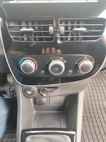 Renault Clio (2015) - fotka 26 z 30