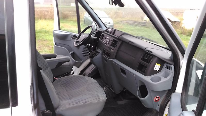 Ford Transit (2013) 2,2TDCI,92KW,4X4,7MÍST,TAŽNÝ - fotka 14 z 25