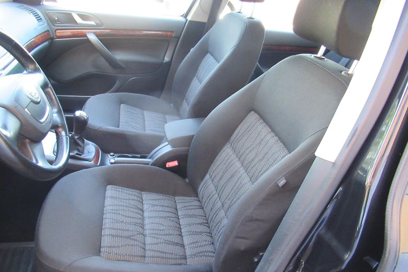 Škoda Octavia 1.4 TSi ELEGANCE EL.ŠÍBR XENON - fotka 13 z 35