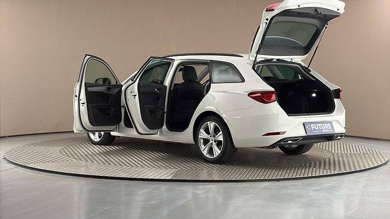 Seat Leon 2.0 TDI DSG FR Sportstourer - fotka 7 z 26