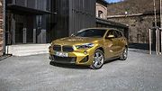 BMW X2.