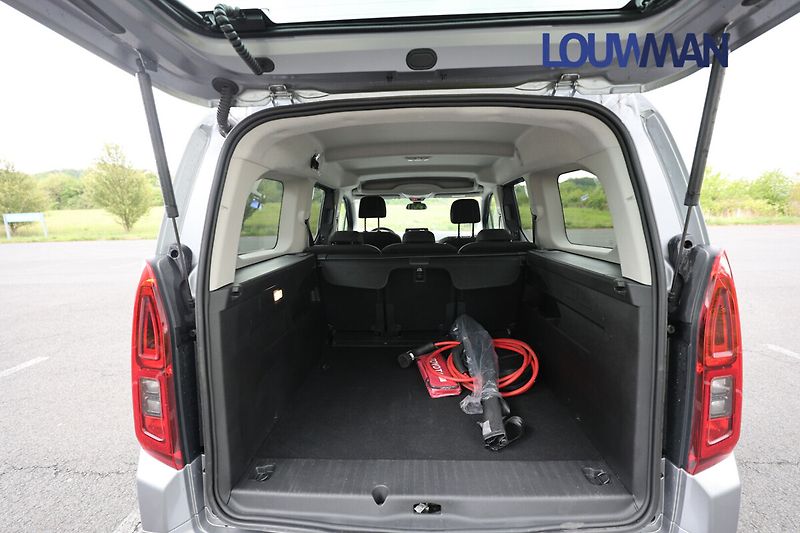 Toyota ProAce City Verso EV FAMILY COMFORT L2 - fotka 16 z 21