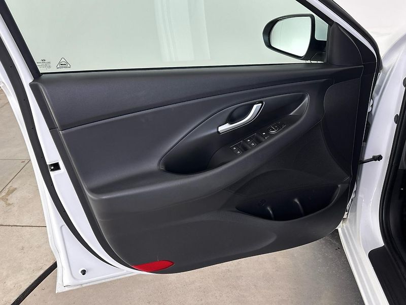 Hyundai i30 Comfort - fotka 13 z 27