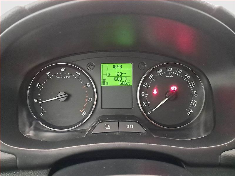 Škoda Fabia (2012) 1.2 TSI, Serv.kniha, Tempomat - fotka 11 z 15