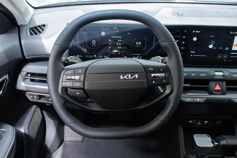 Kia K4 Sportswagon 1,6 T-GDi GPF 7DCT TOP - fotka 9 z 16