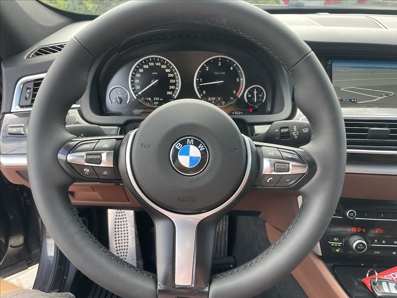 BMW Řada 5 3,0 GT 190kw 530d M-Paket Pano - fotka 14 z 37