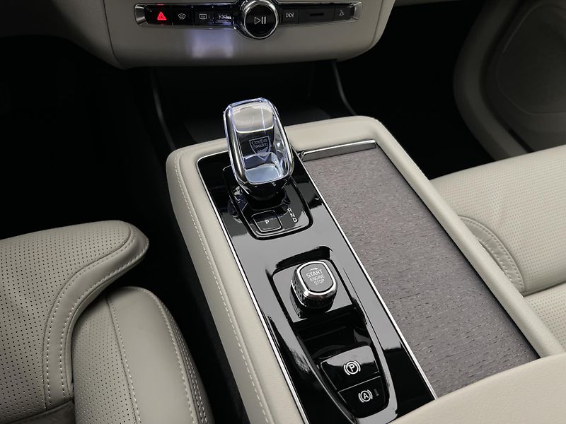 Volvo XC90 (2026) T8 AWD RECHARGE PLUS AUT - fotka 31 z 49