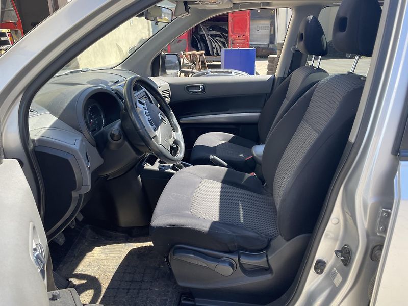 Nissan X-Trail (2009) 2.0 dci 110kw náhradní díly  - fotka 6 z 10